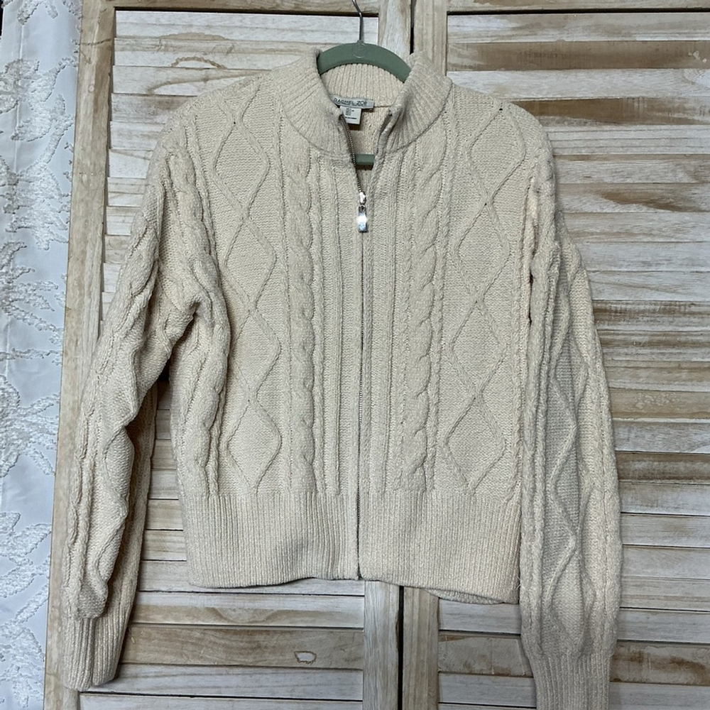 Rachel Zoe Cream Cable Knit Cardigan in new condition with out tags